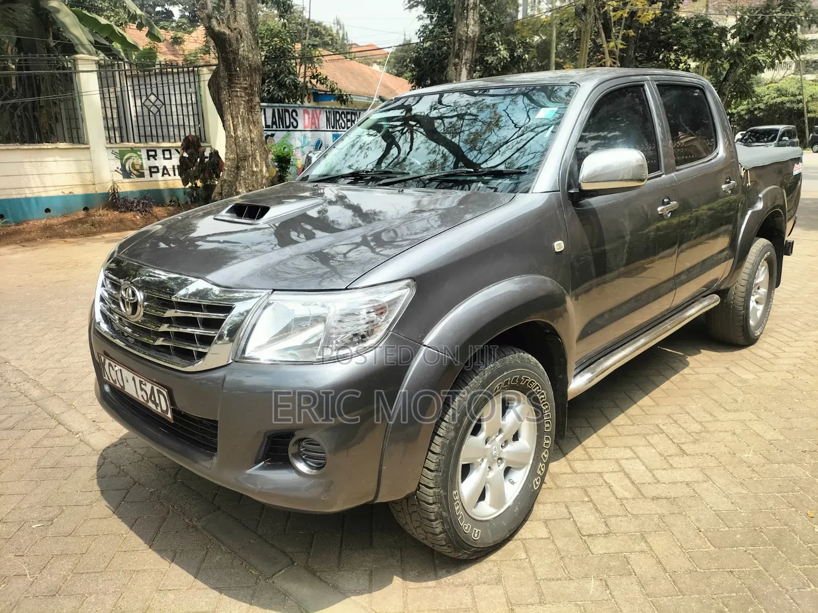 Toyota Hilux 2011 Gray