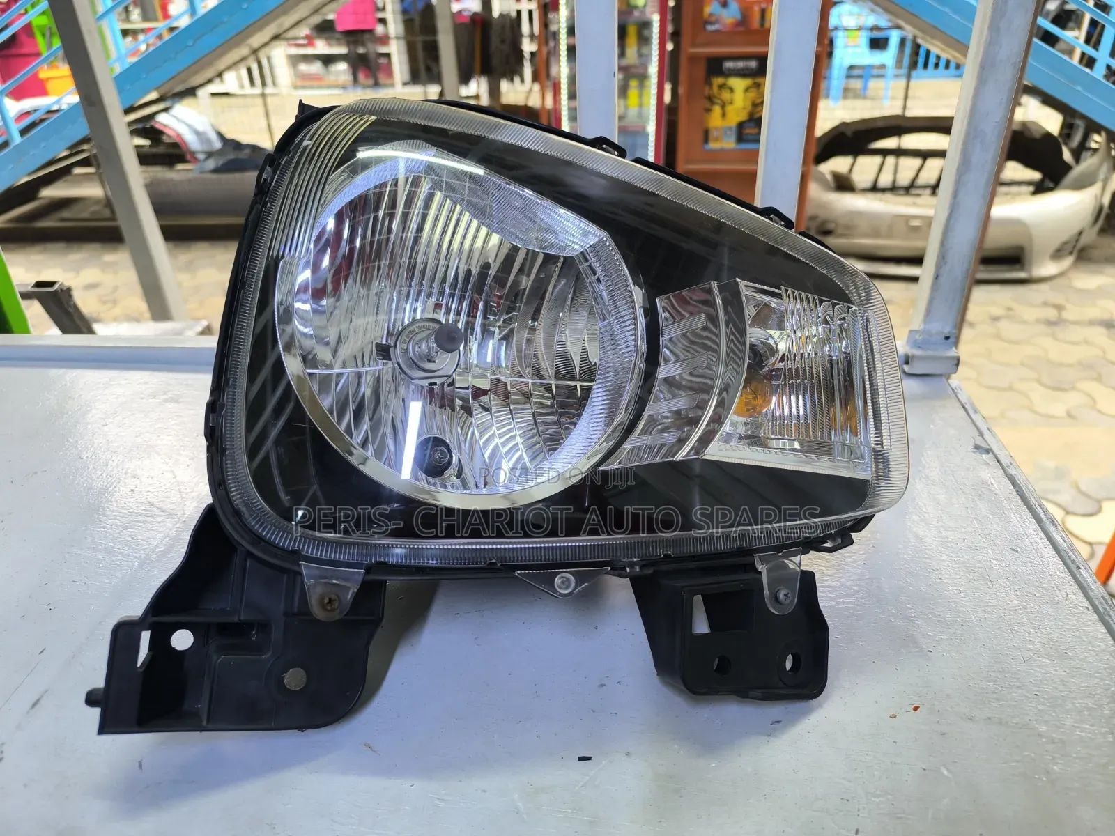 Suzuki Alto 2015-2018 Non Xenon Headlights Available.