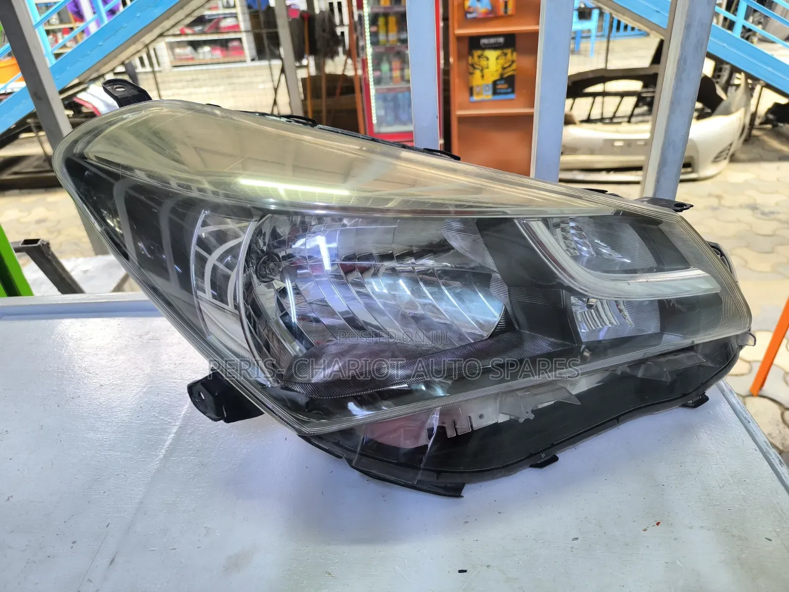 Toyota Vitz 2017 Non Xenon Headlights (No.269)
