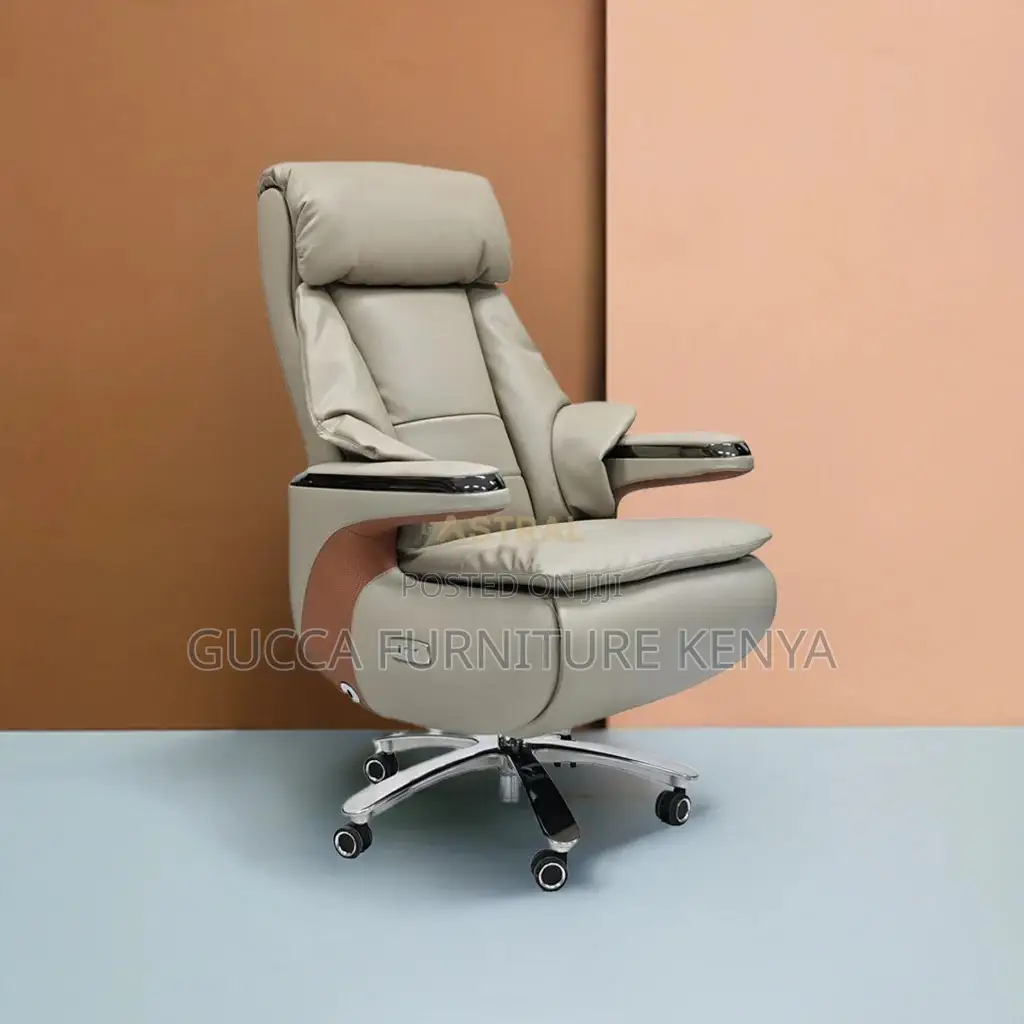 Manager's Leather Office Chair With Footrest