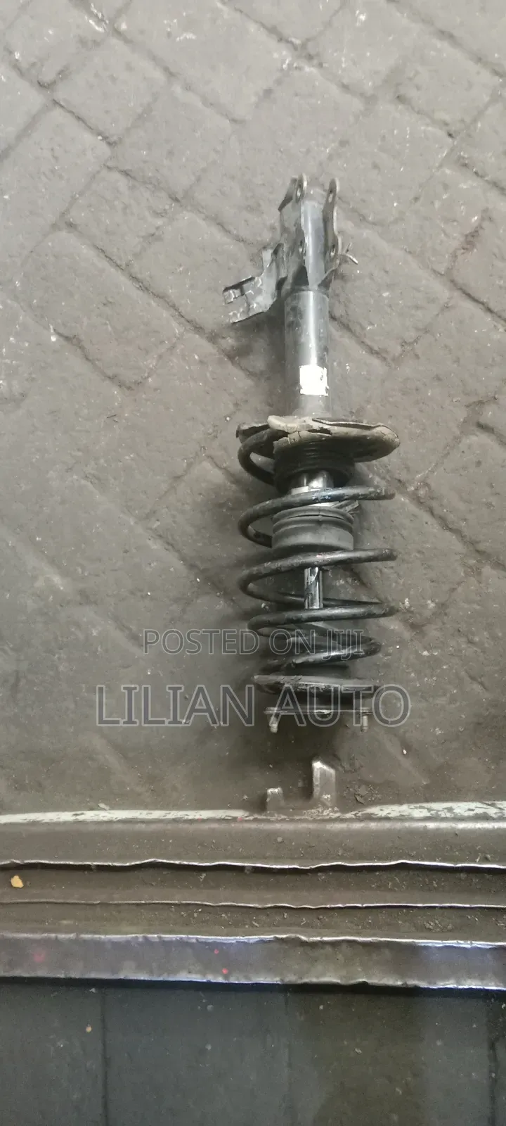 B15 Shock Absorber
