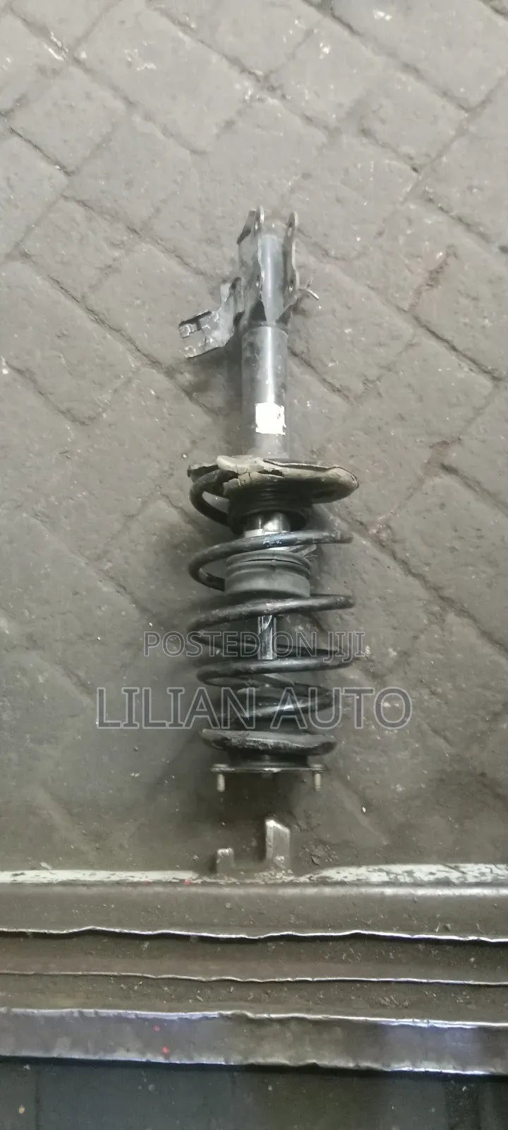 B15 Shock Absorber