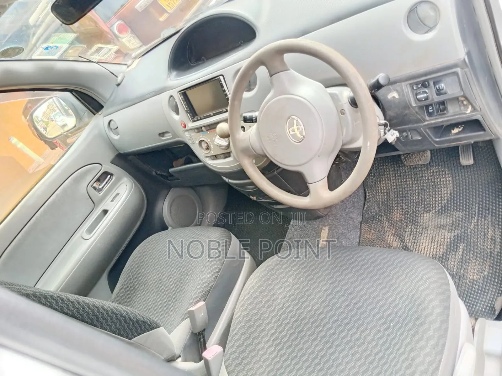 Toyota Sienta 2008 White