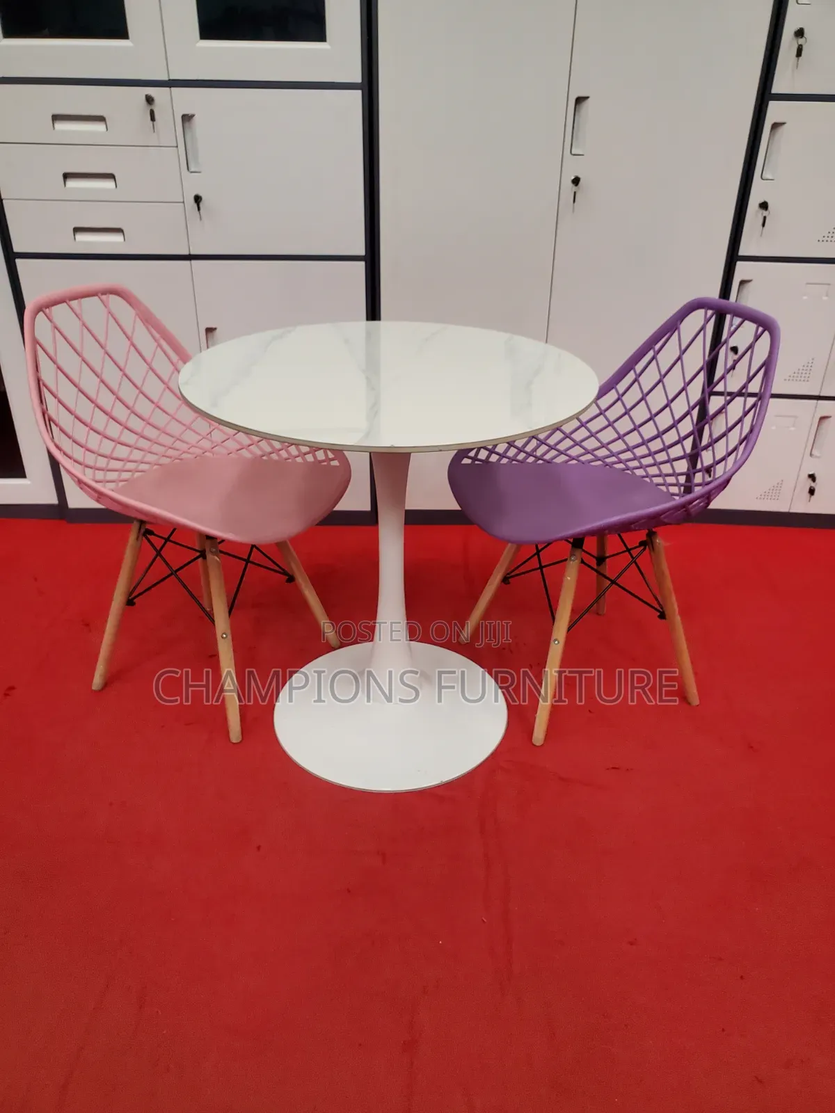 Tulip Pedestal Table With Wire Back Chairs Set