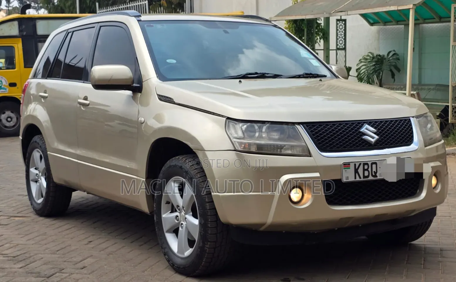 Suzuki Escudo 2008 Gold
