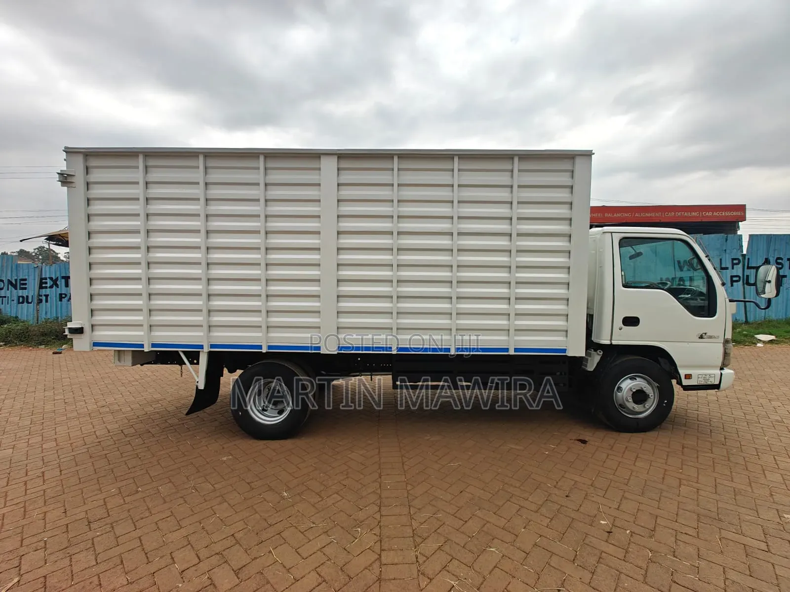 NPR Isuzu Covered Body