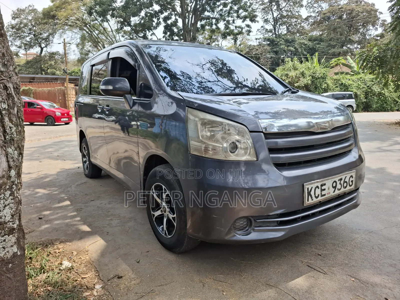 Toyota Noah 2008 Gray