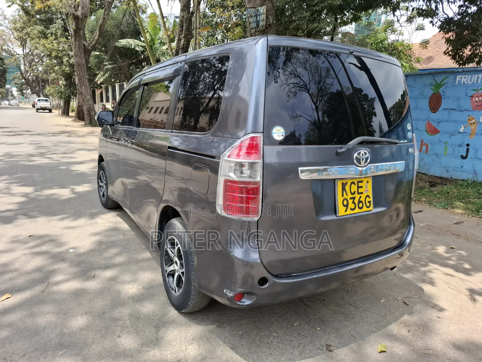 Toyota Noah 2008 Gray