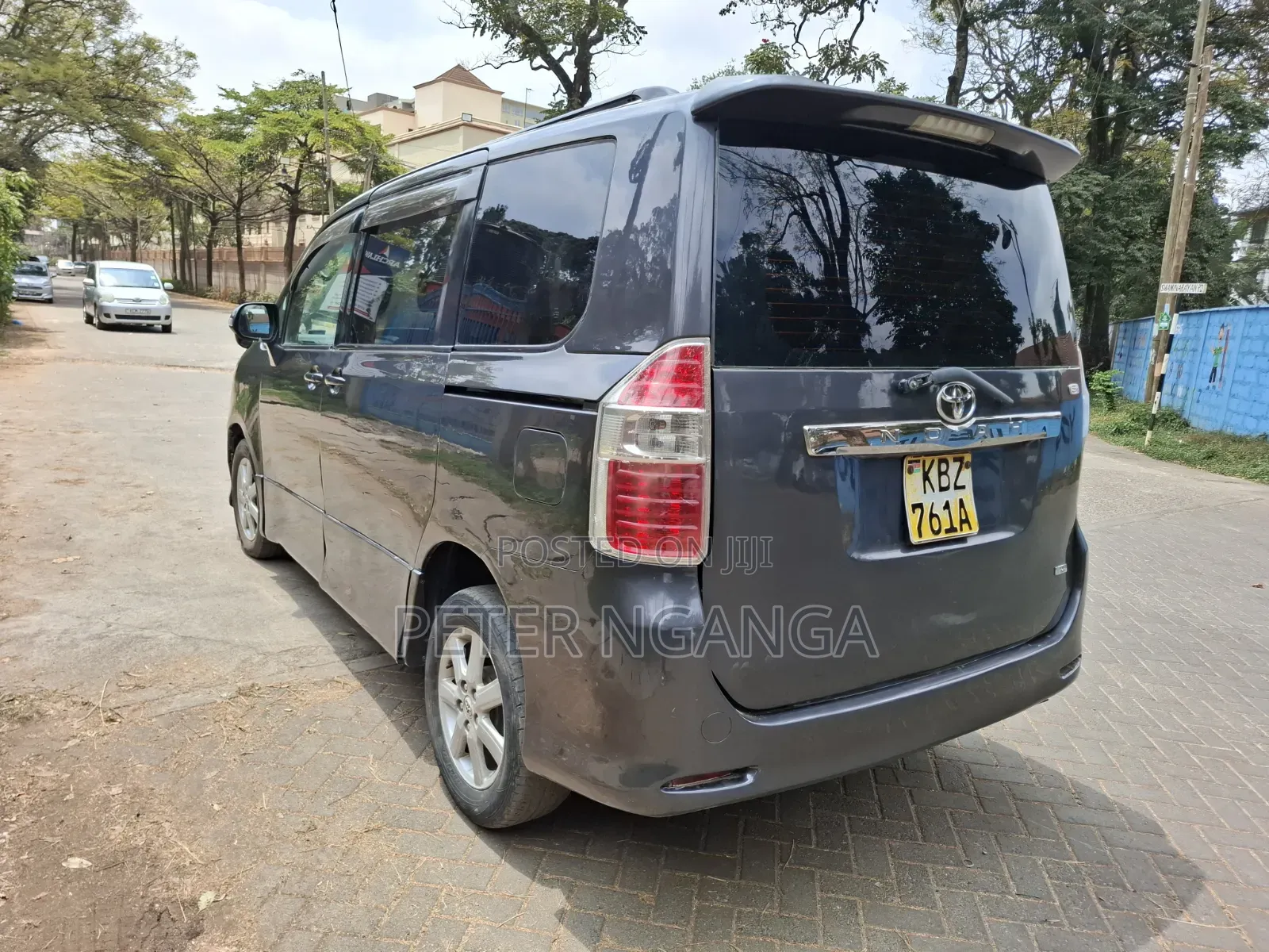 Toyota Noah 2008 Gray