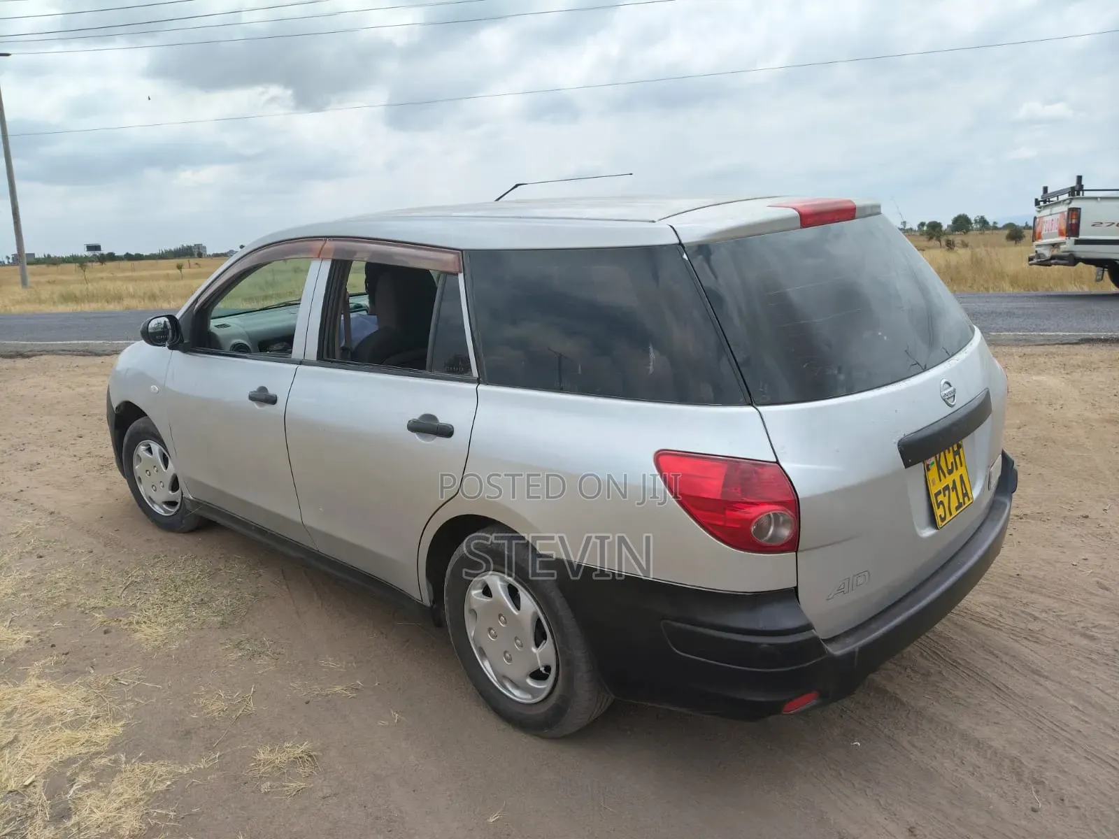 Nissan Advan 2009 Gray
