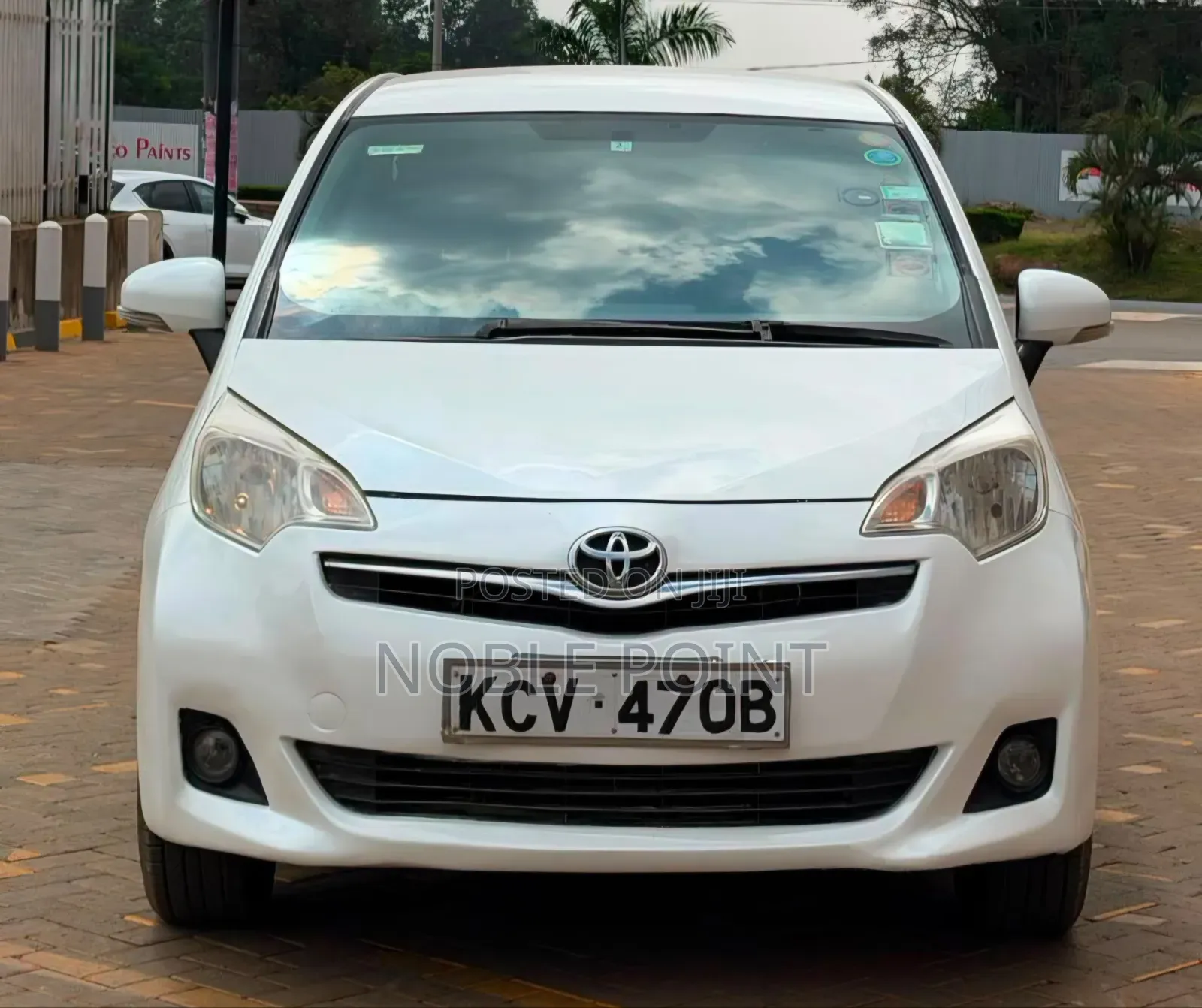 Toyota Ractis 2012 White