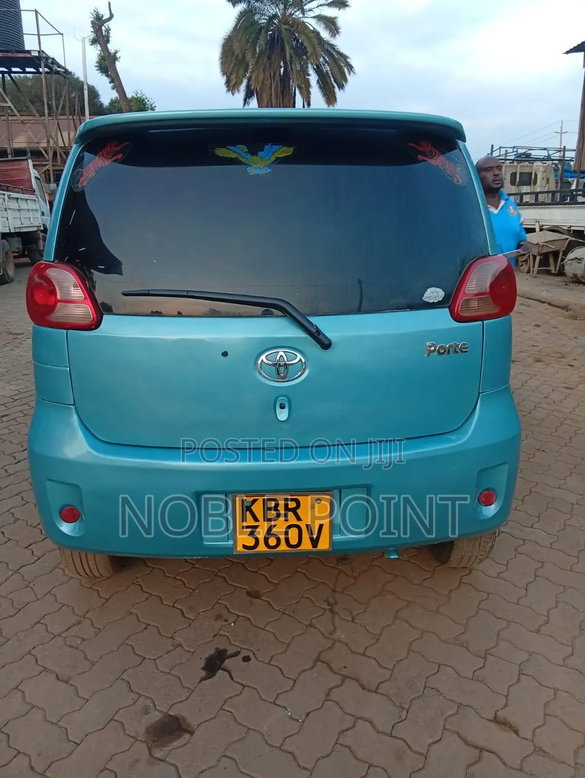 Toyota Porte 2006
