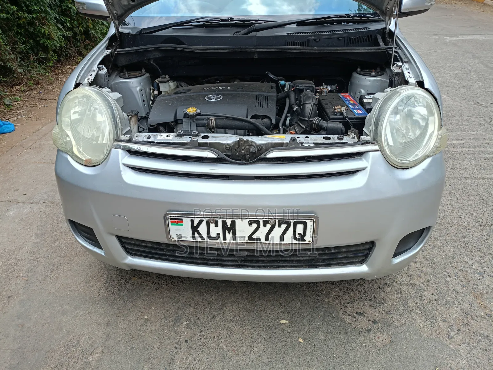 Toyota Sienta 2010 Silver