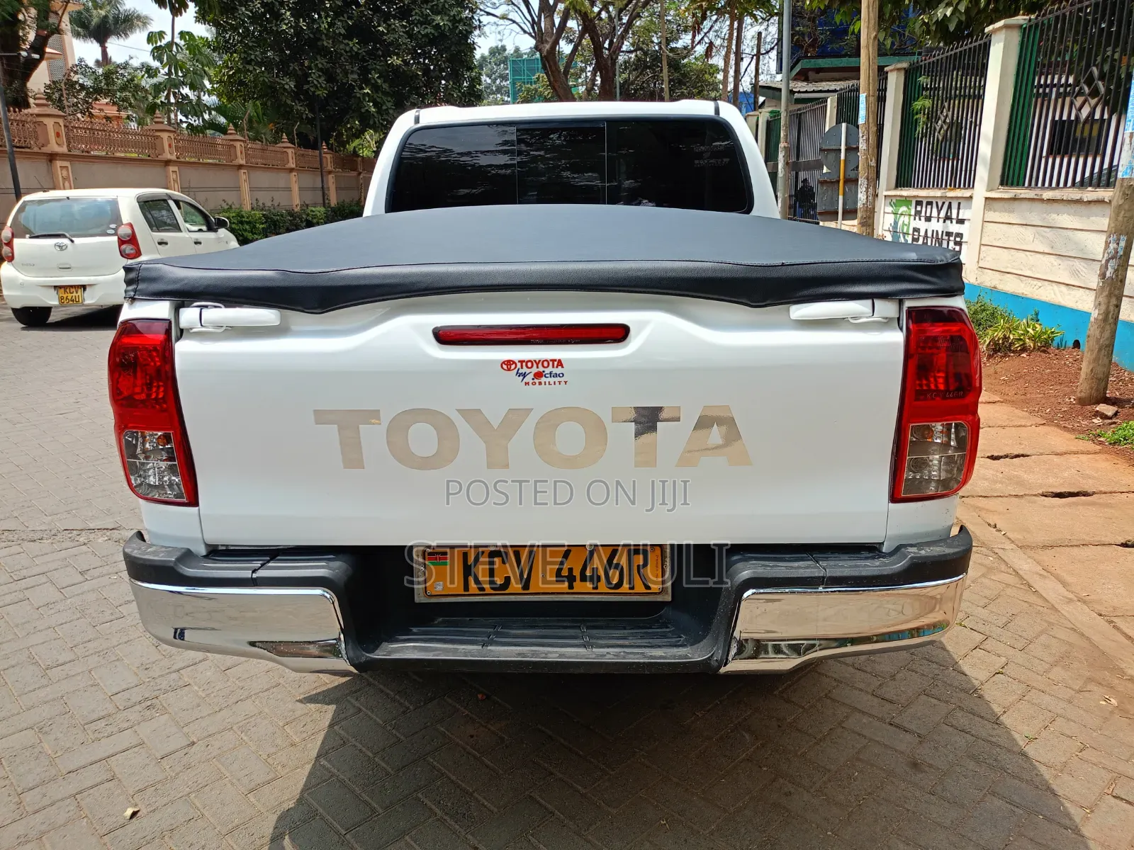 Toyota Hilux 2019 White