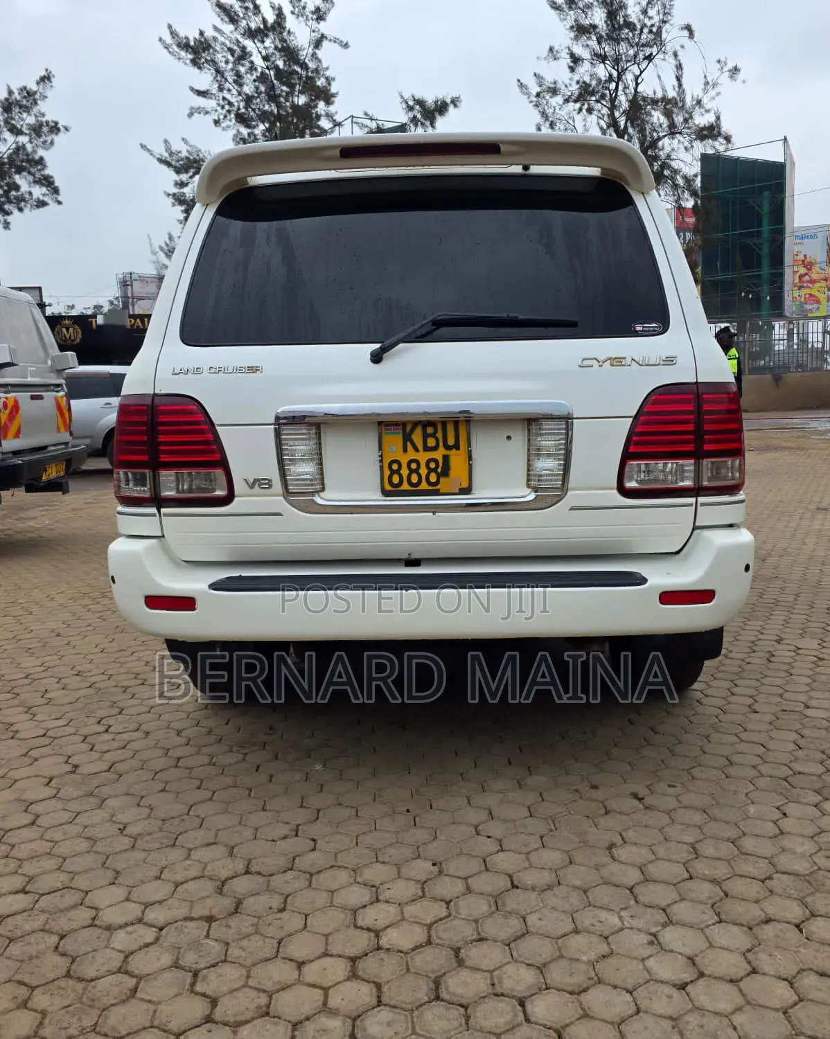 Toyota Land Cruiser 2005 White