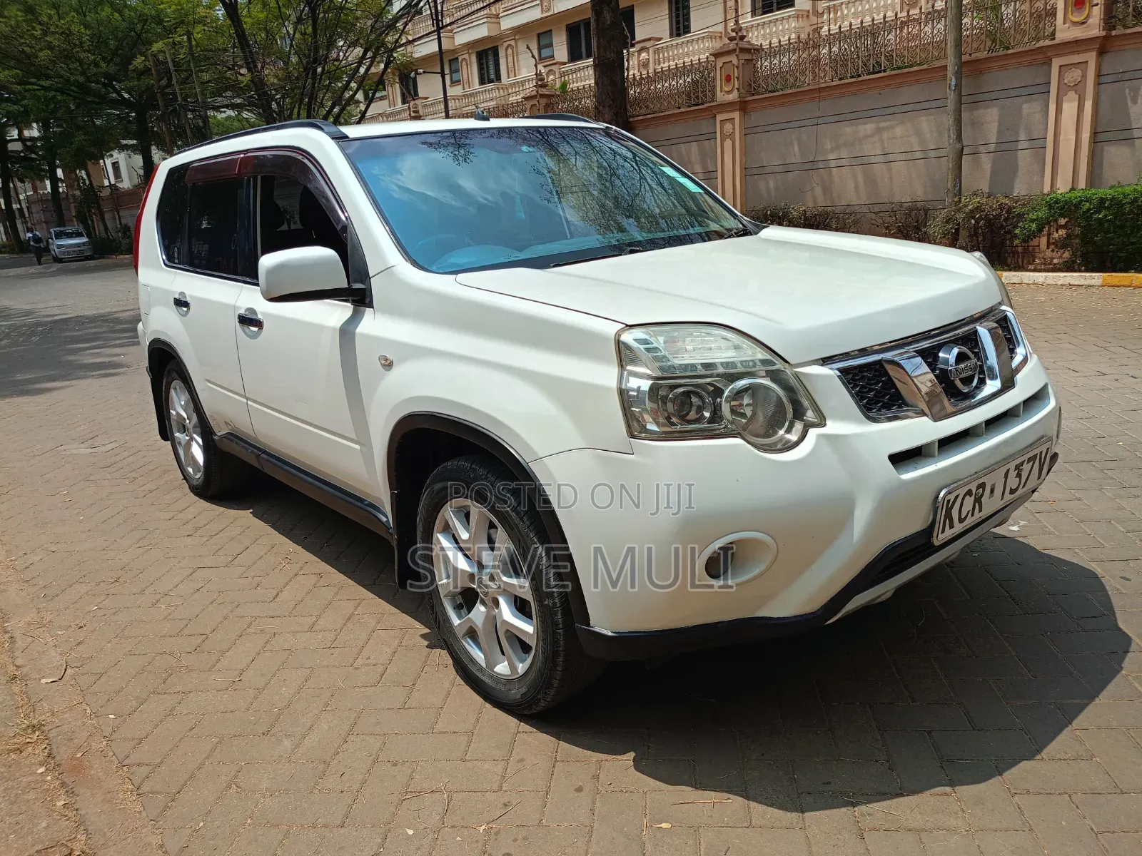 Nissan X-Trail 2011 White