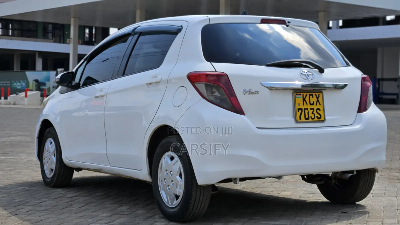 Toyota Vitz 2012 White