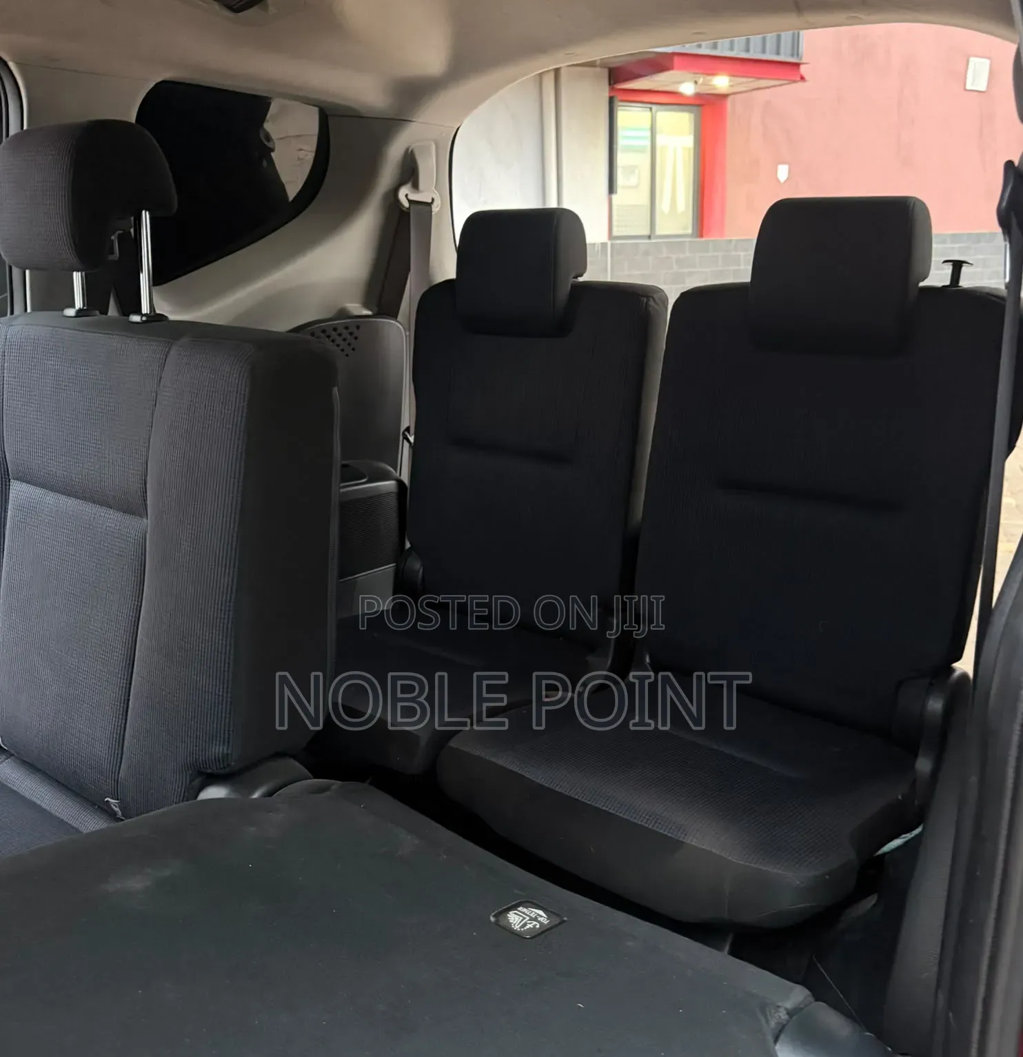 Toyota Sienta 2017 Red