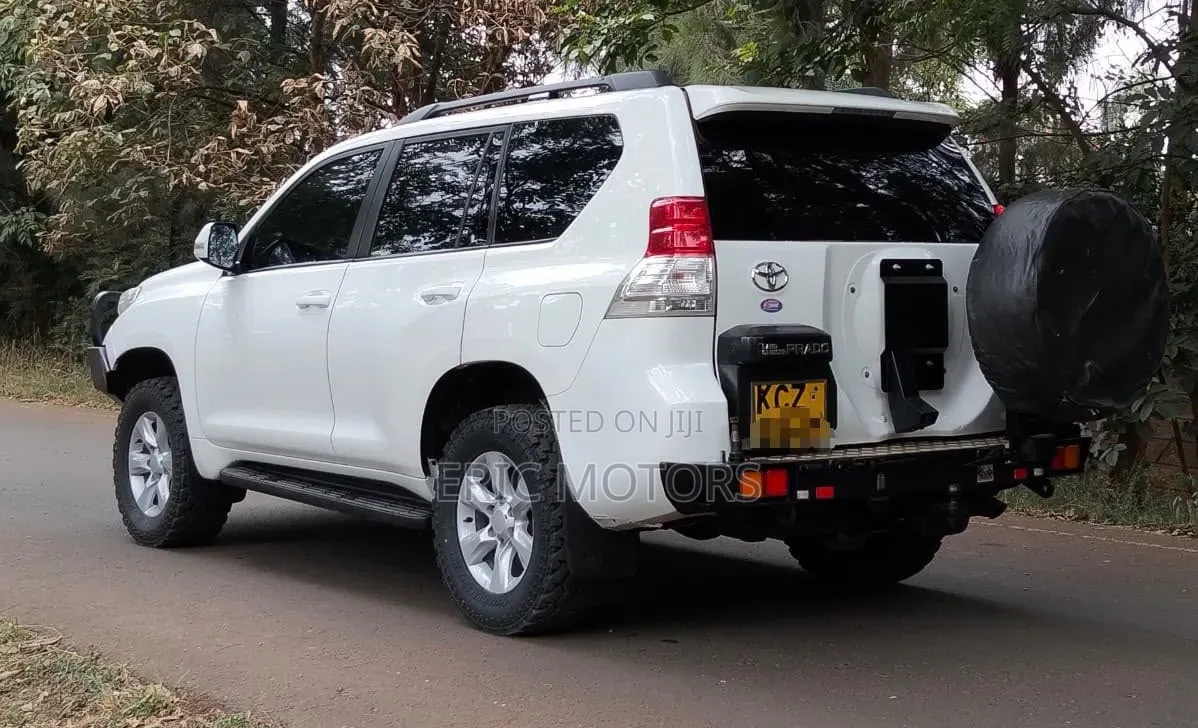 Toyota Land Cruiser Prado 2013 Pearl