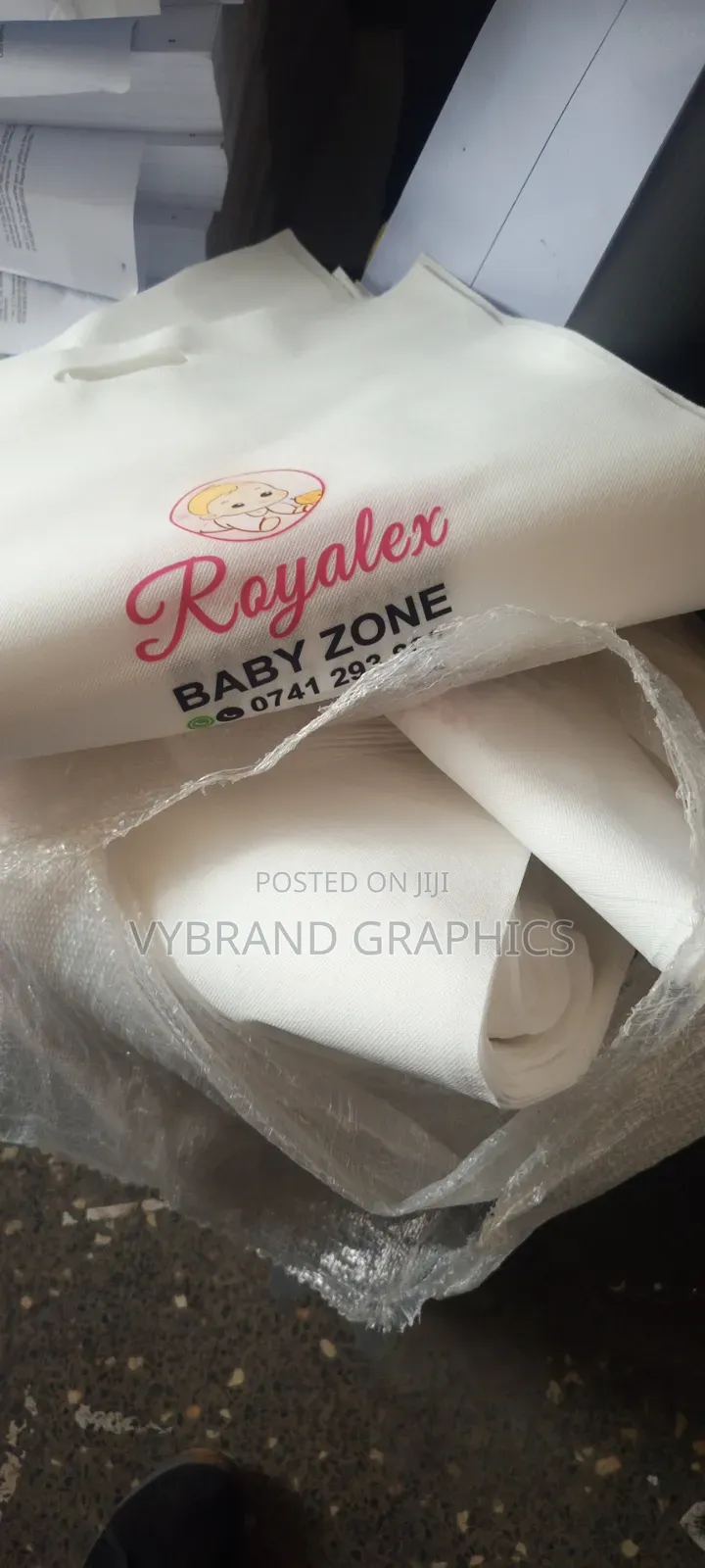 Elegant Full Color Packaging Bags Printing Services.