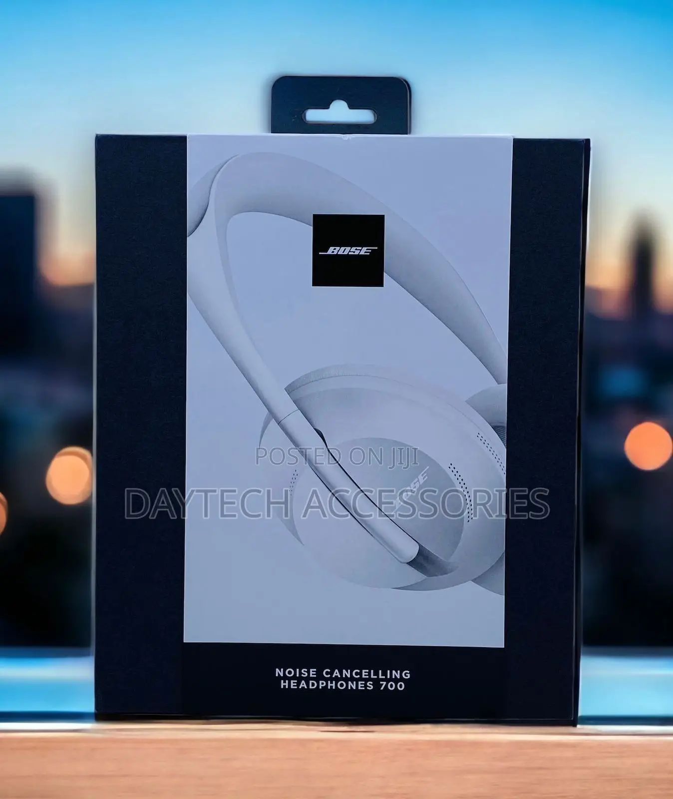 Bose Noise Cancelling Wireless Bluetooth Headphones 700 Silver Luxe