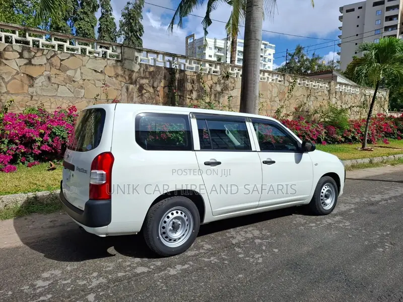 Toyota Probox 1.5 DX Comfort 2WD 2021 White