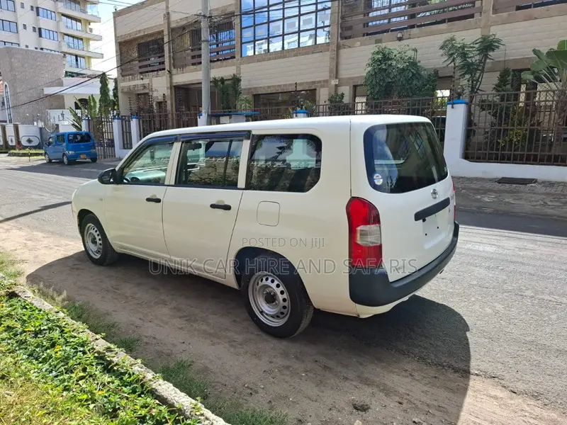 Toyota Probox 1.5 DX Comfort 2WD 2021 White
