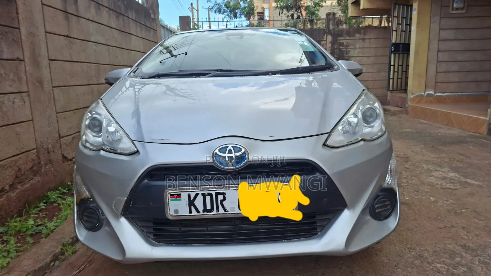 Toyota Aqua 2017 Silver