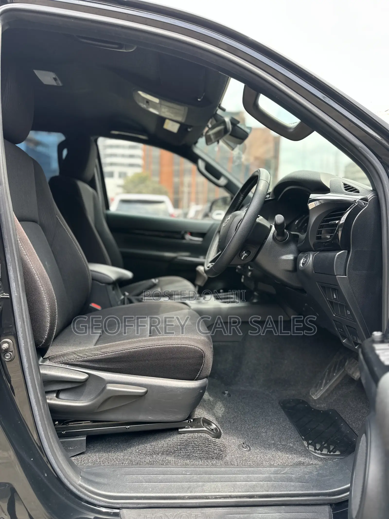 Toyota Hilux 2.4 Diesel 2020 Black