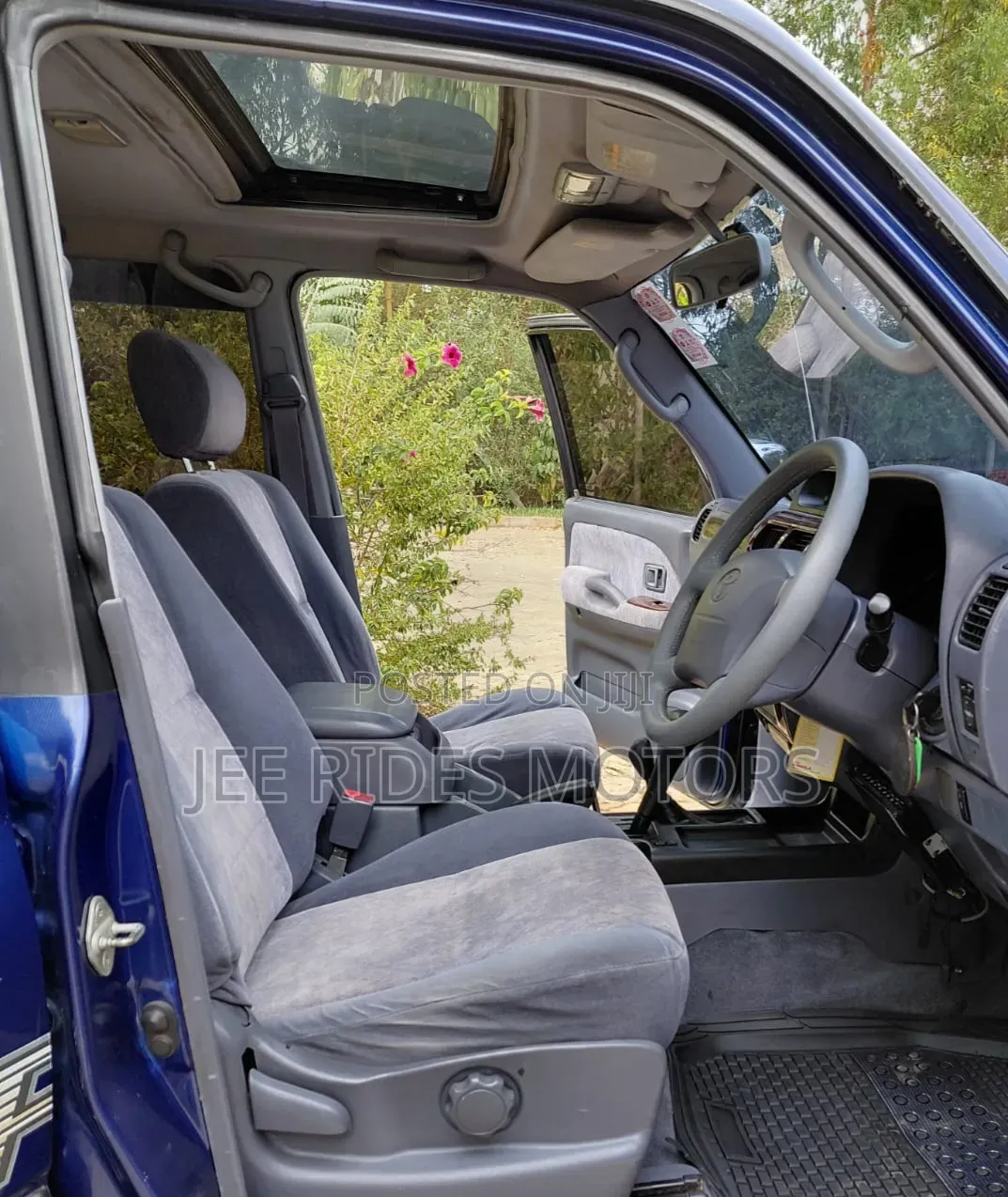 Toyota Land Cruiser Prado 2000 Gray