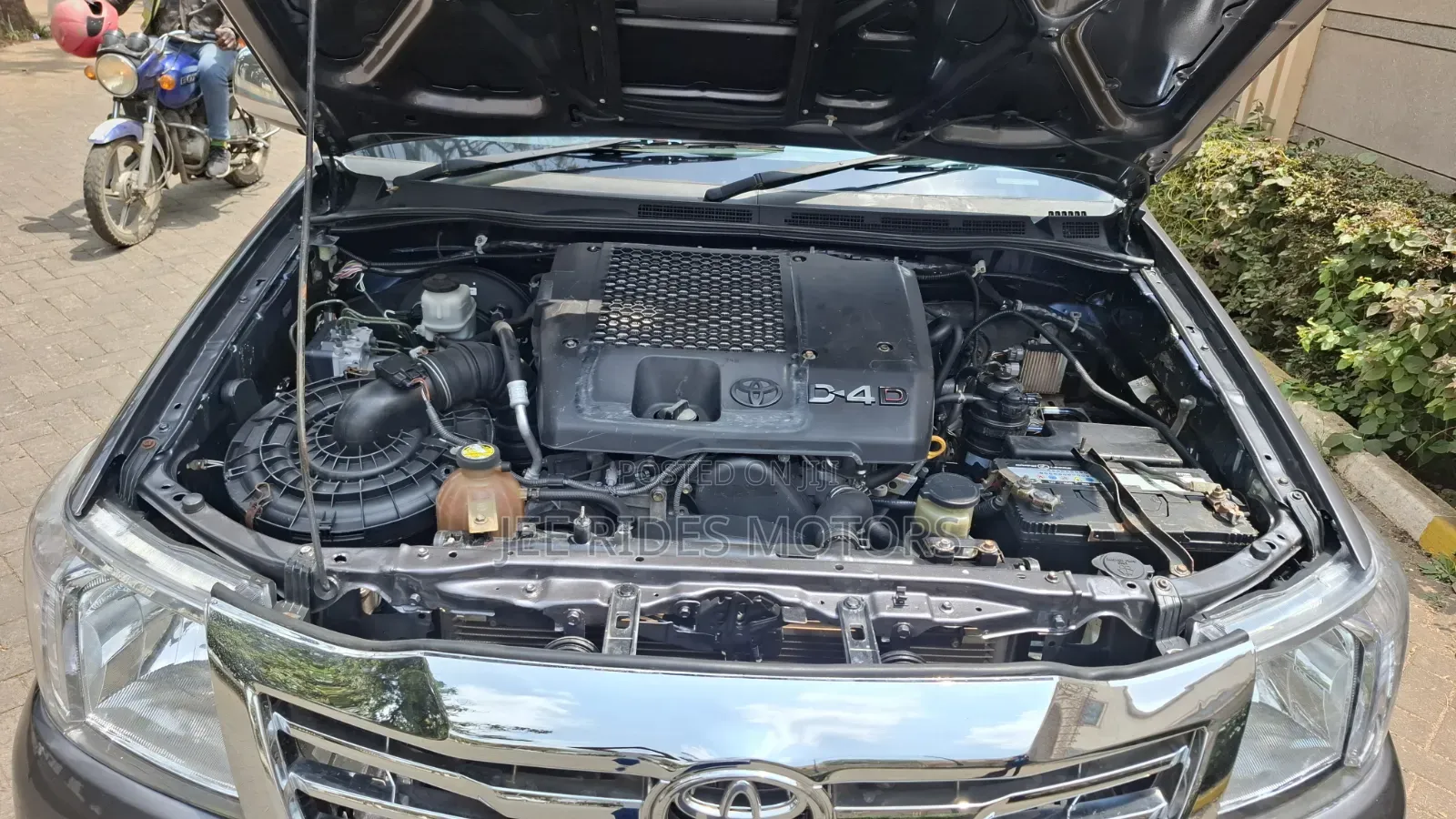 Toyota Hilux 2012 Gray