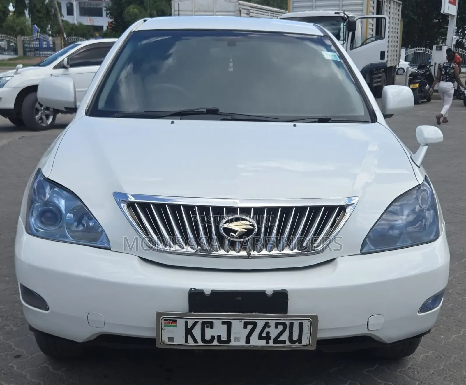 Toyota Harrier 2010 White