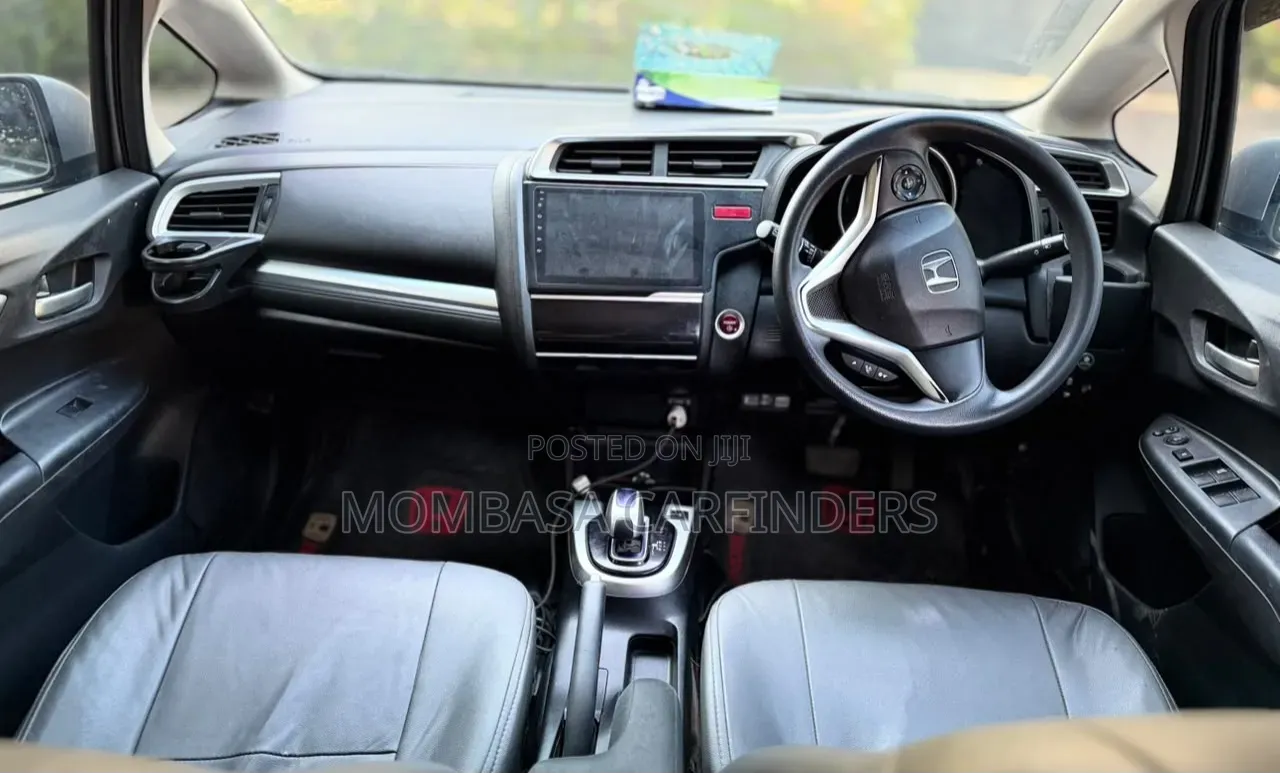 Honda Fit 2016 Silver