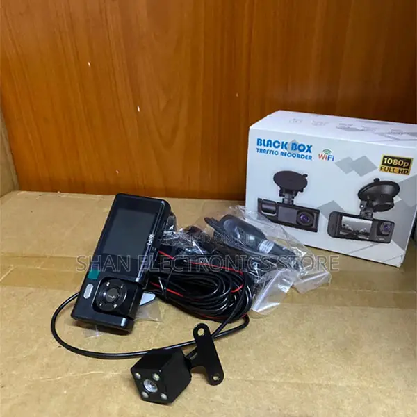 Universal Waterproof 1080P Three Cameras Dashcam Split Screen Display