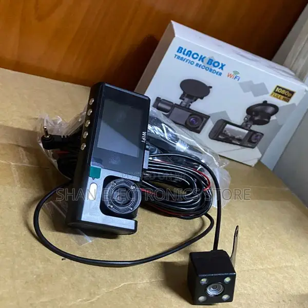 Universal Waterproof 1080P Three Cameras Dashcam Split Screen Display