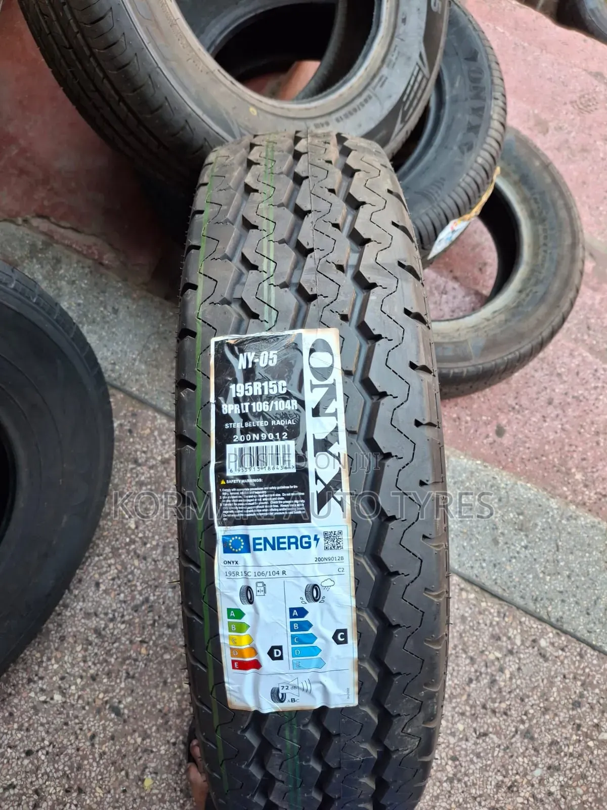 195R15 Onyx Tyre