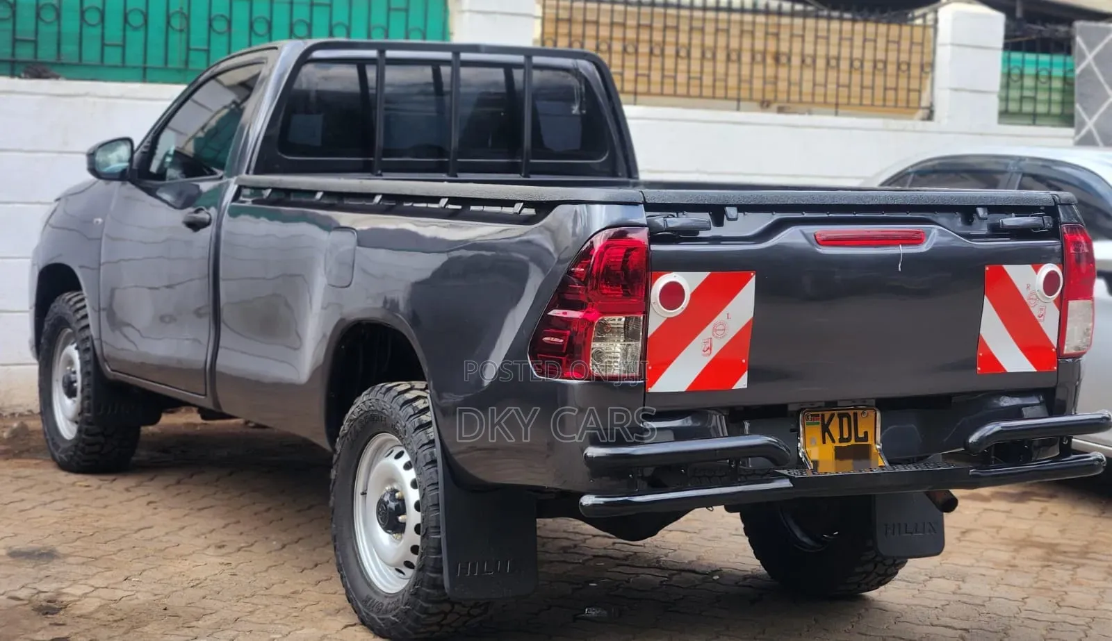 Toyota Hilux 2016 Gray