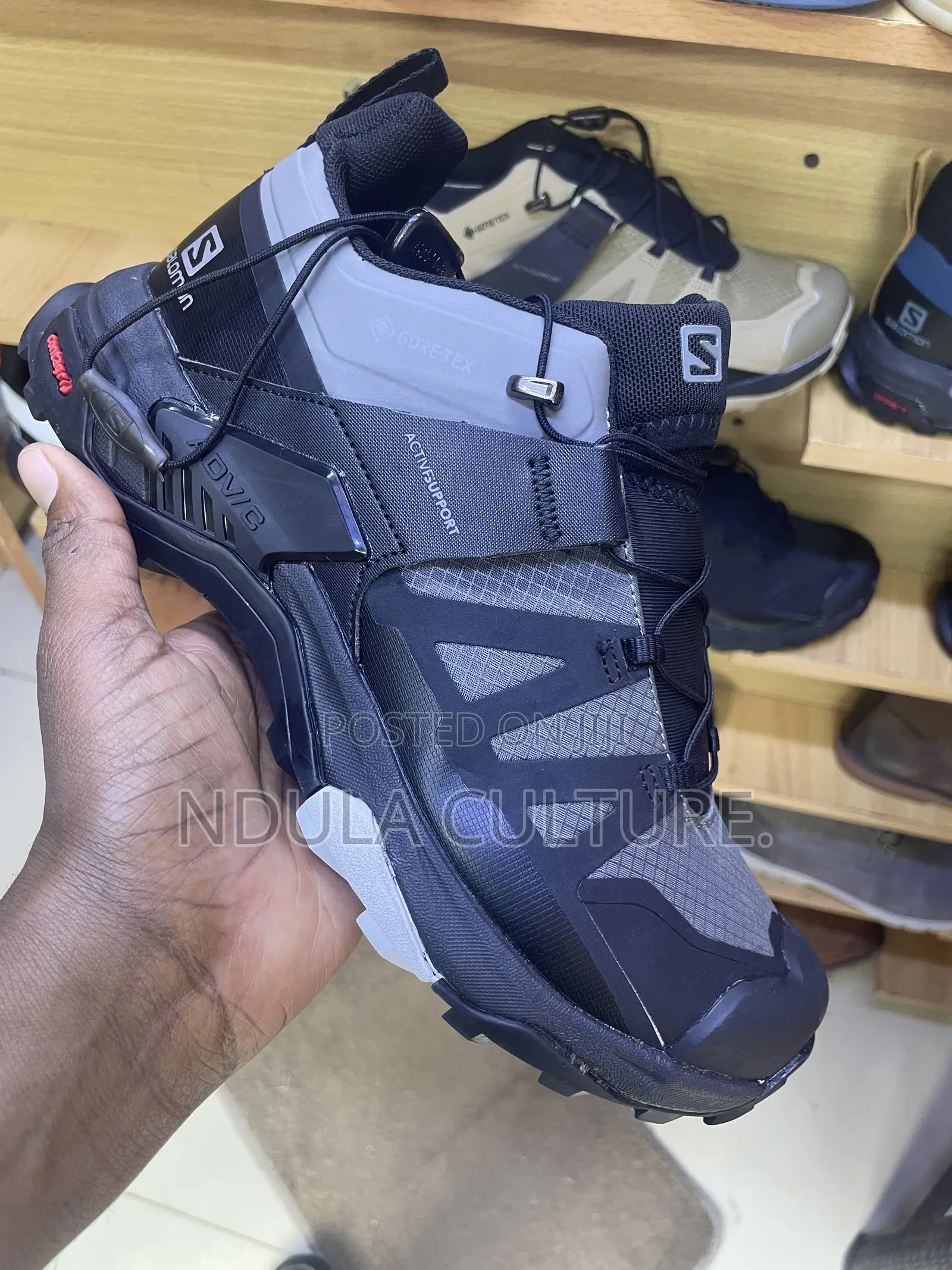 Salomon X Ultra 4 GTX Hiking Shoes