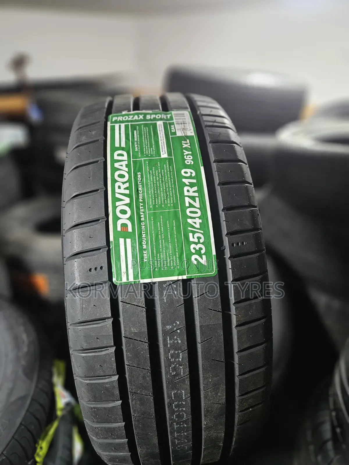 235/40r19 Dovroad Tyre
