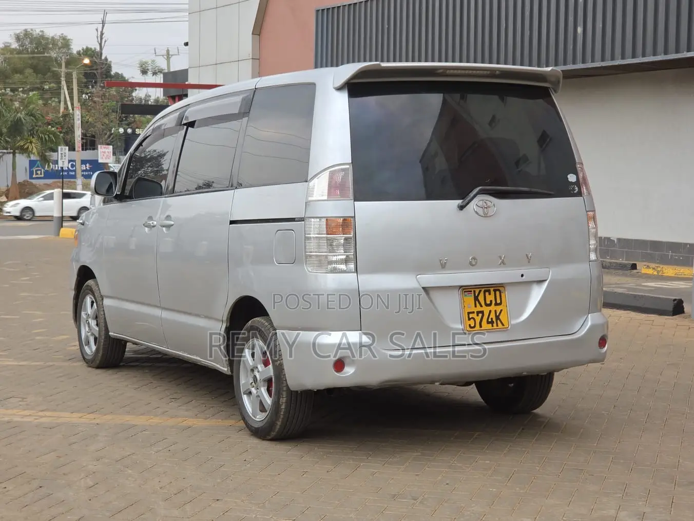 Toyota Noah 2006 Silver