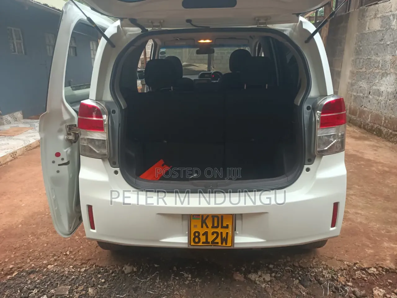 Toyota Spade 2016 White