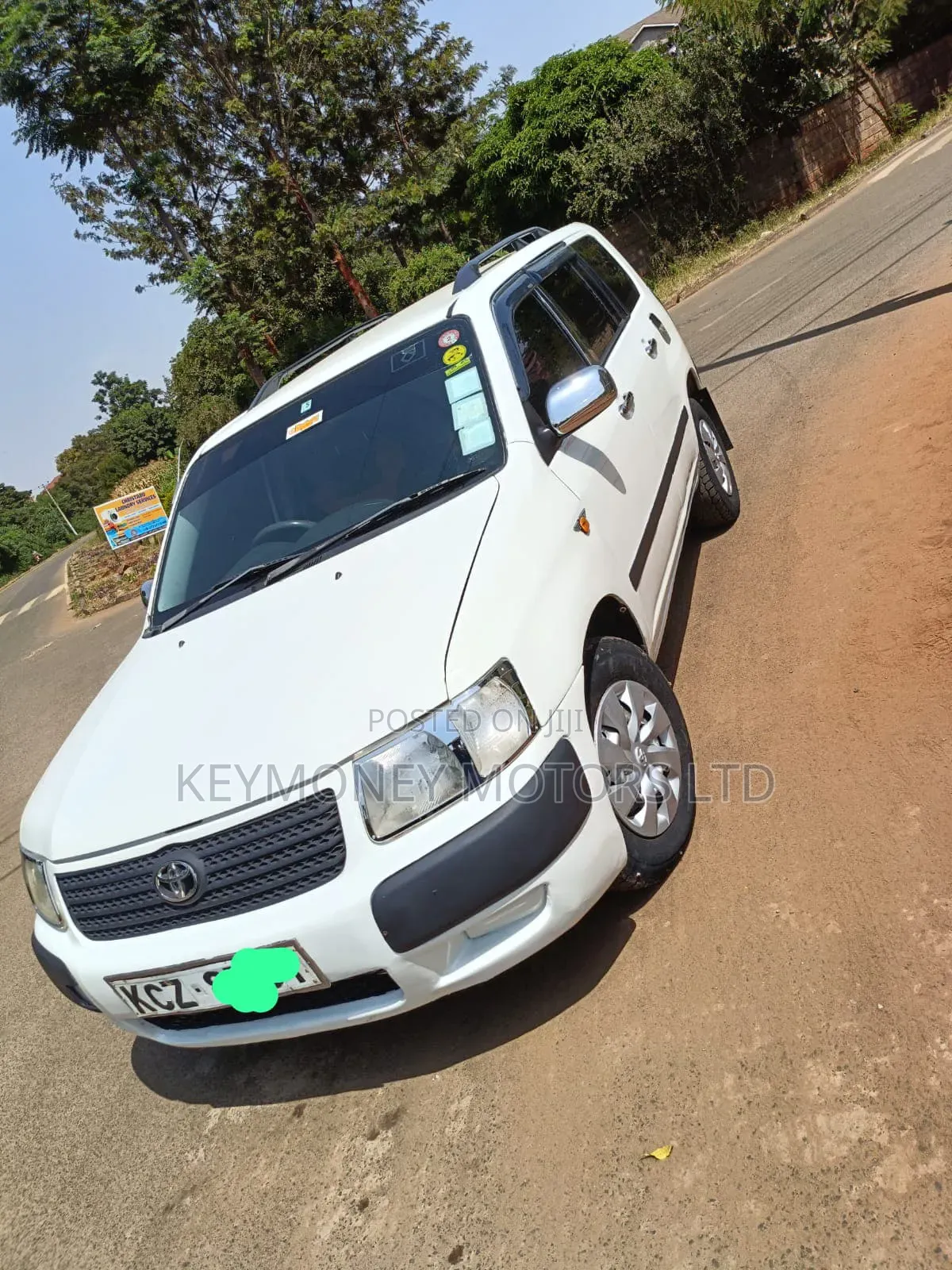 Toyota Succeed SV Premium 2014 White