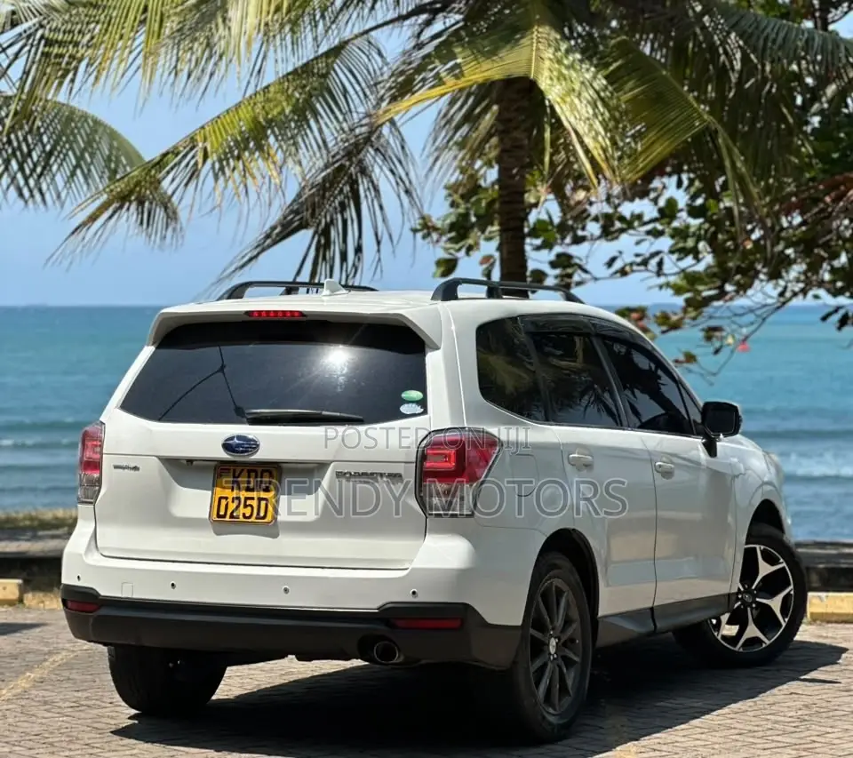 Subaru Forester 2017 White
