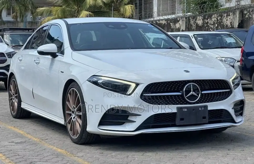 Mercedes-Benz A-Class 2019 White