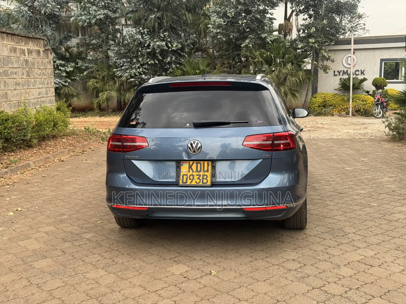 Volkswagen Passat 2018 Blue