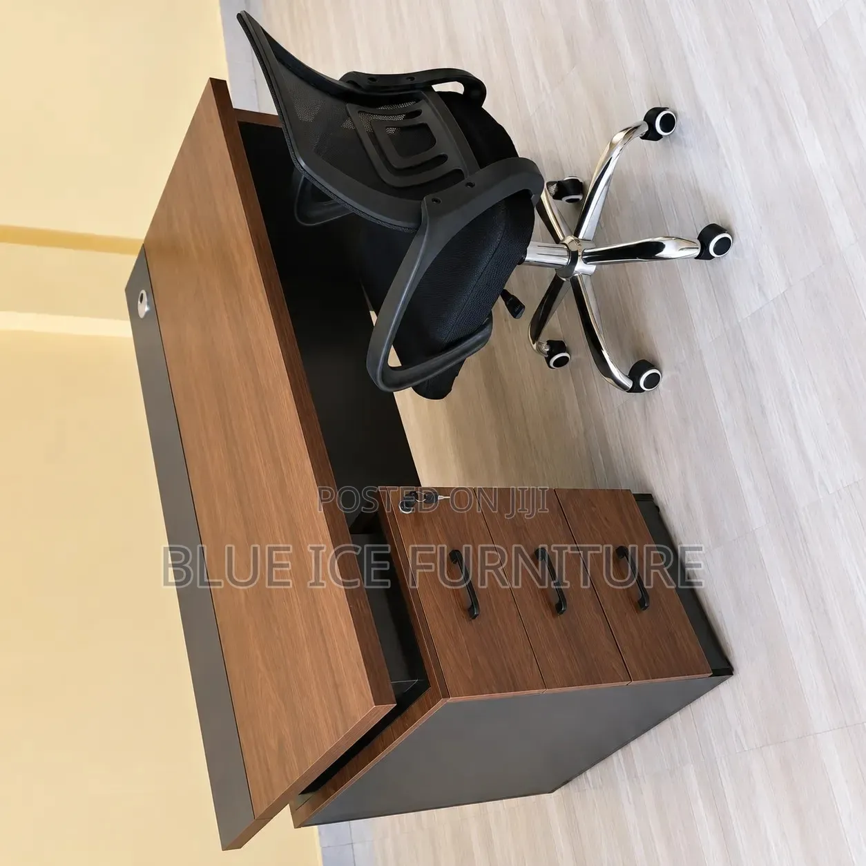 Office Desk: Brown Executive Desk With Mesh Chair