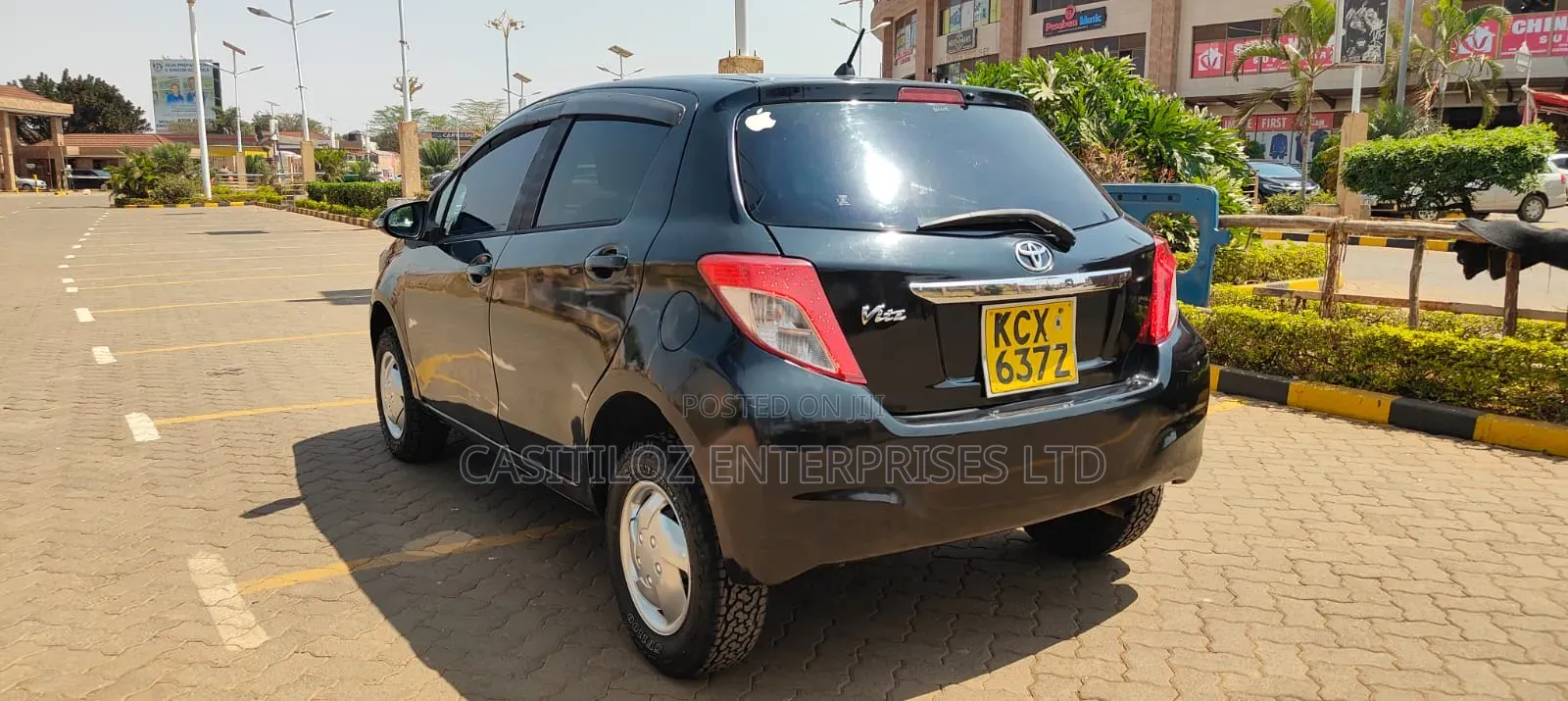 Toyota Vitz 2012 Black