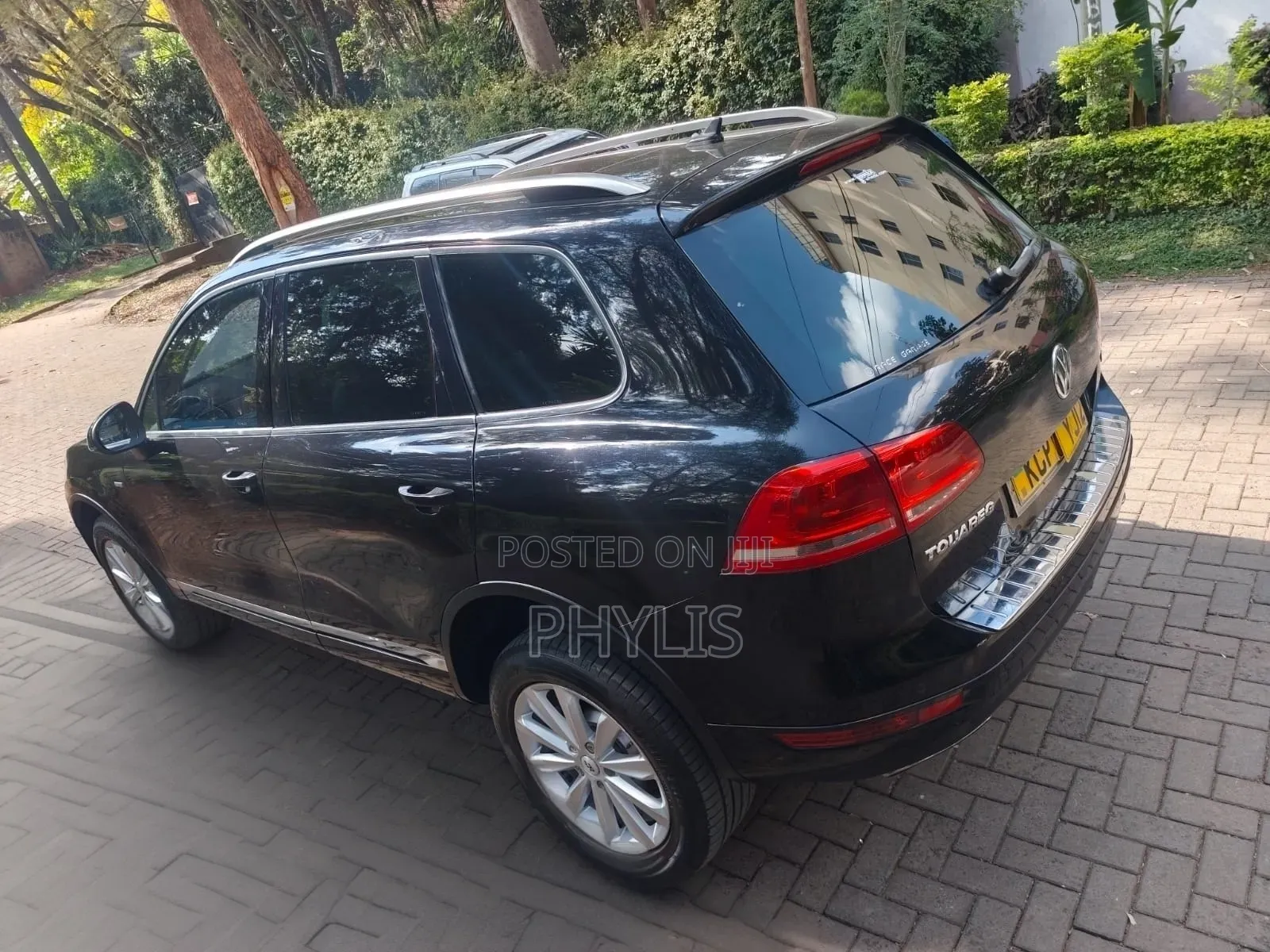 Volkswagen Touareg 2011 Black