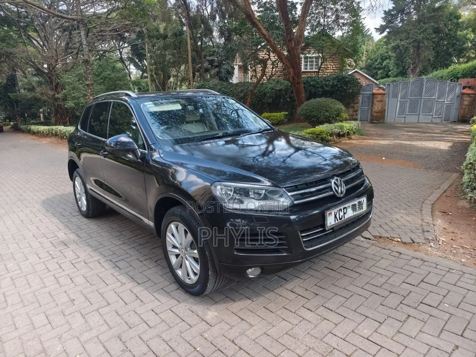 Volkswagen Touareg 2011 Black