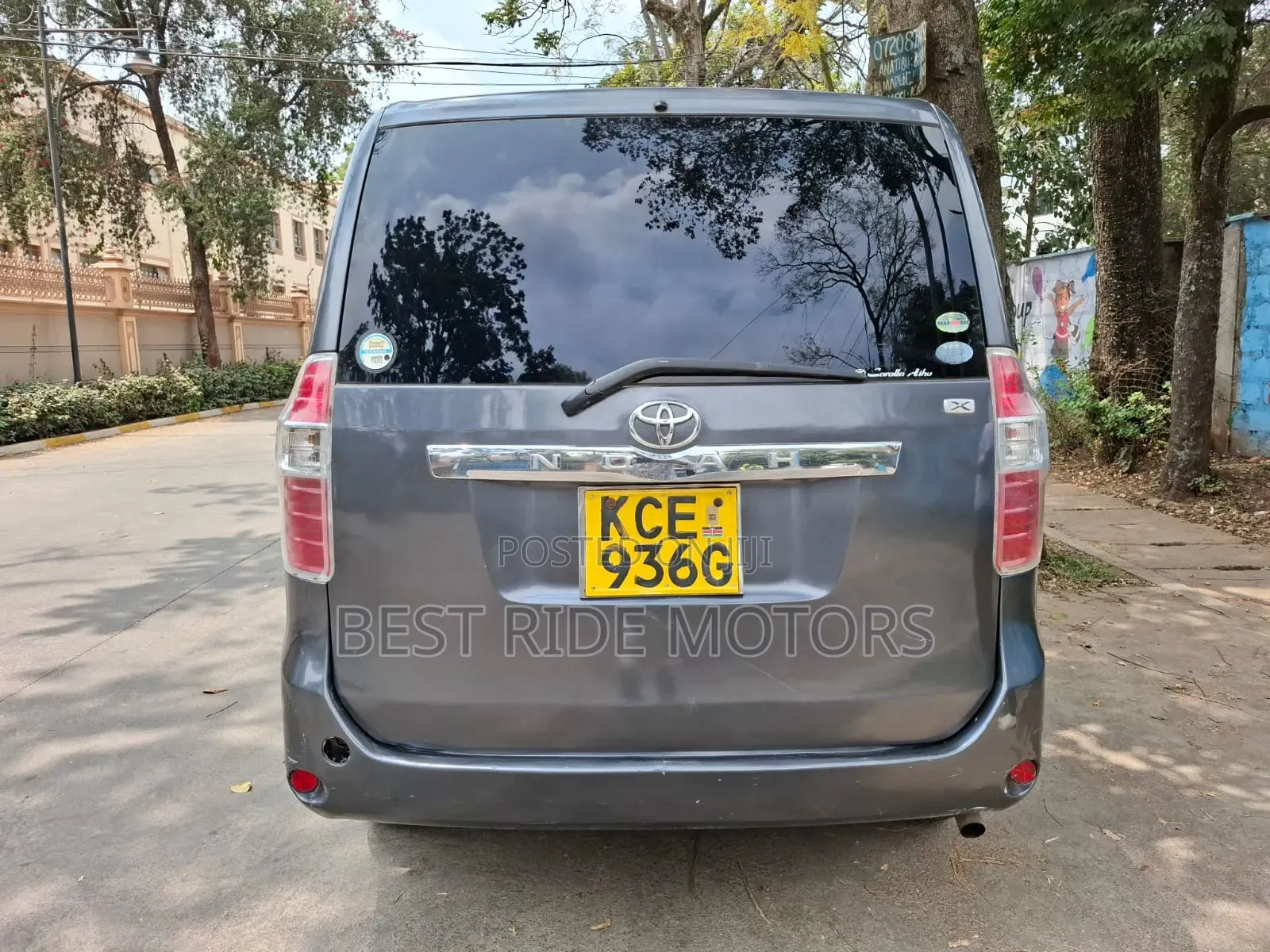 Toyota Noah 2008 Gray